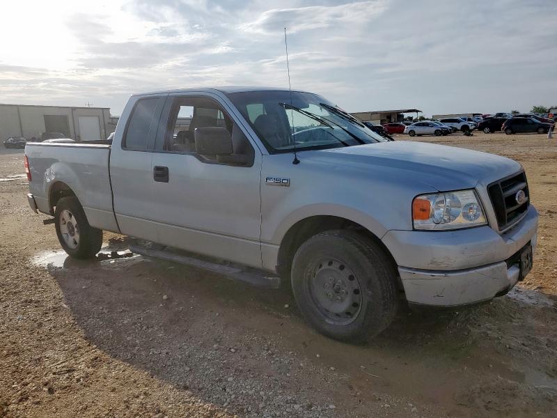 Photo 4 from auction – 2005 FORD F150 with VIN 1FTRX12W35NA78597