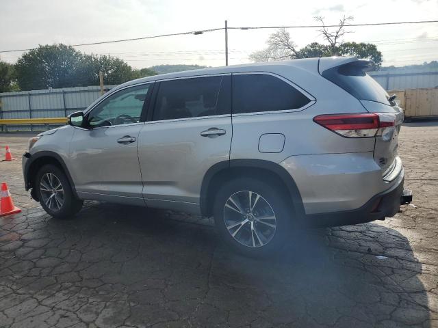 Photo 2 from auction – 2018 TOYOTA HIGHLANDER with VIN 5TDZARFH5JS041051