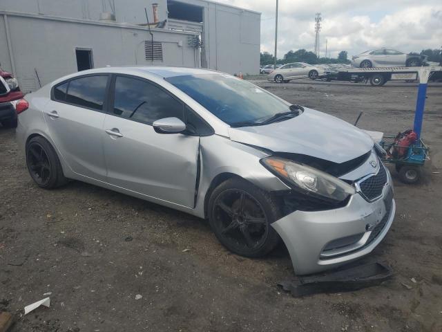 Photo 4 from auction – 2016 KIA FORTE LX with VIN KNAFX4A6XG5526453