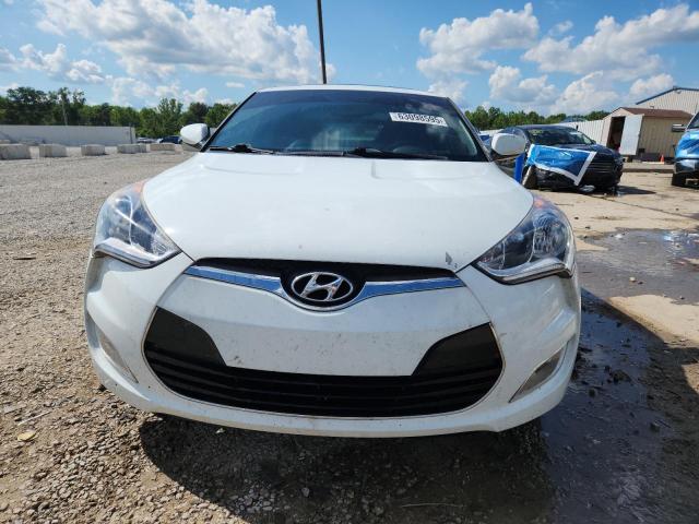 Photo 5 from auction – 2016 HYUNDAI VELOSTER with VIN KMHTC6AD8GU273470