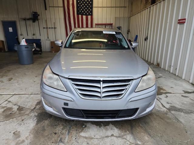 Photo 5 from auction – 2010 HYUNDAI GENESIS 4. with VIN KMHGC4DF4AU108302