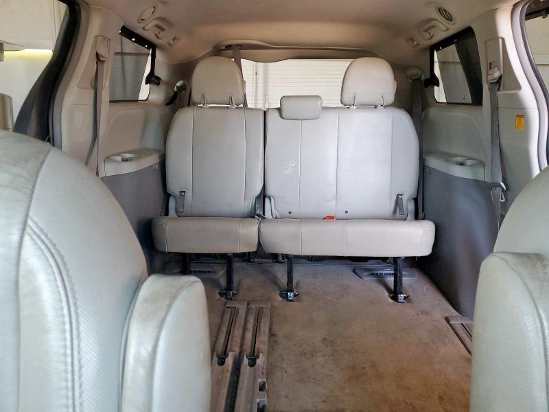 Photo 10 from auction – 2011 TOYOTA SIENNA XLE with VIN 5TDYK3DC9BS147193