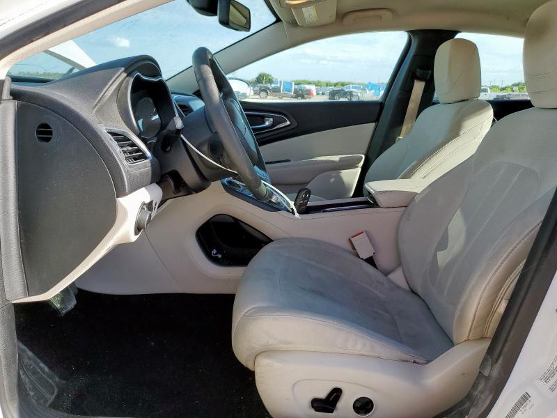 Photo 7 from auction – 2015 CHRYSLER 200 LIMITE with VIN 1C3CCCAB6FN526493