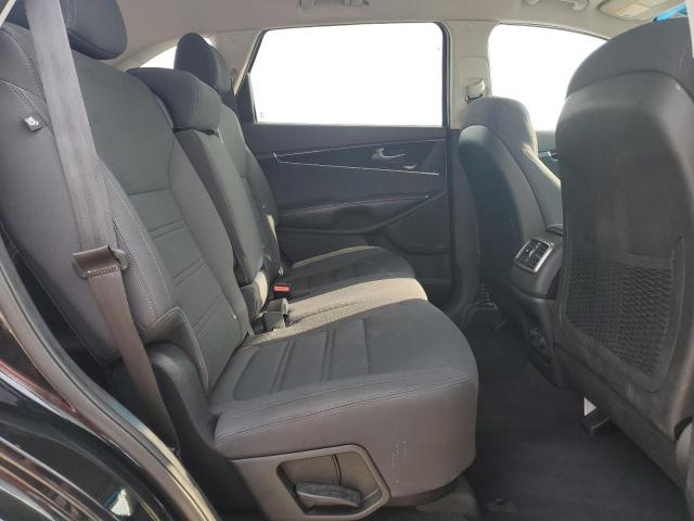 Photo 11 from auction – 2016 KIA SORENTO LX with VIN 5XYPGDA30GG010381