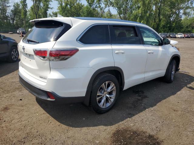 Photo 3 from auction – 2015 TOYOTA HIGHLANDER with VIN 5TDJKRFH1FS207891