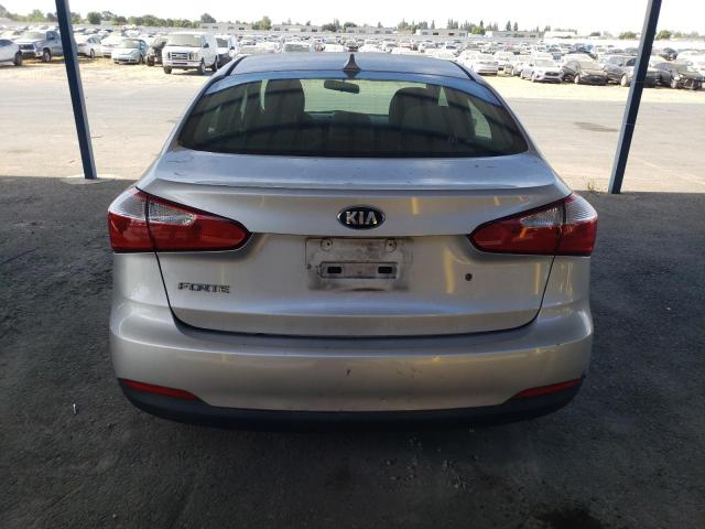 Zdjęcie 6 z aukcji – 2014 KIA FORTE LX z VIN KNAFK4A68E5120635
