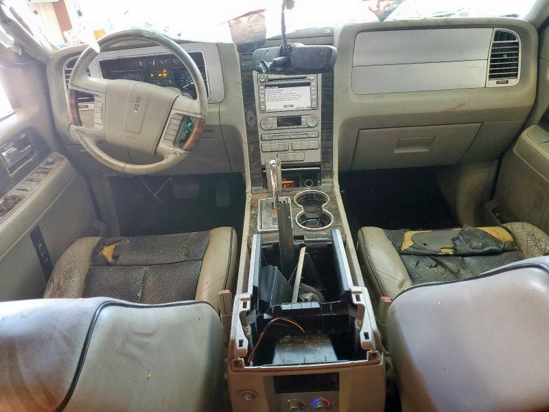 Photo 8 from auction – 2008 LINCOLN NAVIGATOR with VIN 5LMFL28558LJ22577