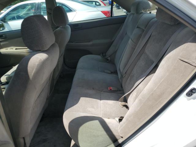 Photo 10 from auction – 2004 TOYOTA CAMRY LE with VIN 4T1BF32KX4U068985