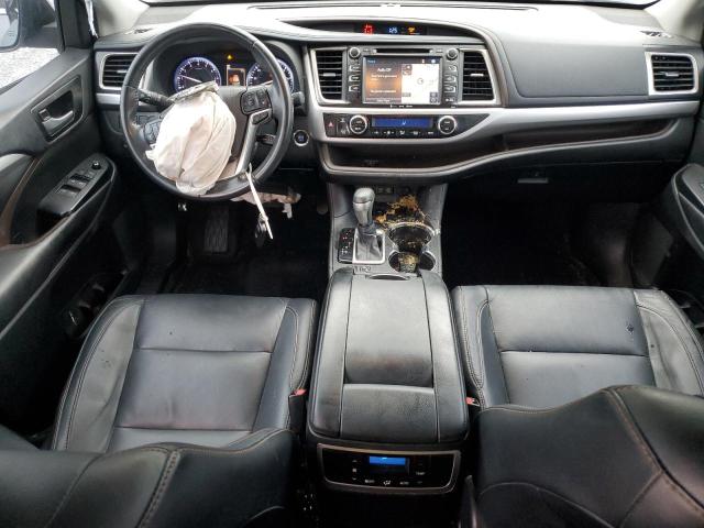 Photo 8 from auction – 2018 TOYOTA HIGHLANDER with VIN 5TDKZRFH4JS548047