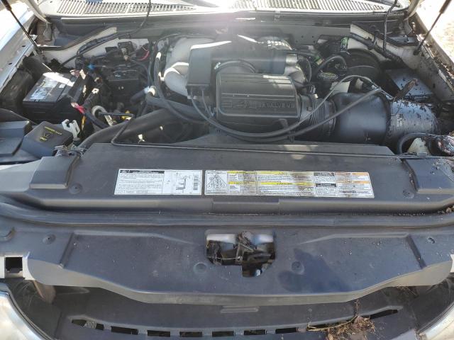 Photo 12 from auction – 2001 LINCOLN NAVIGATOR with VIN 5LMFU28R21LJ09663