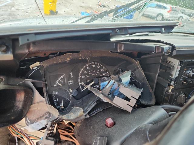Photo 9 from auction – 2002 CHEVROLET SILVERADO with VIN 2GCEC19TX21272613