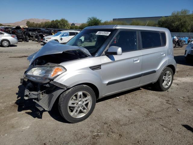 KIA SOUL + 2010 with VIN KNDJT2A24A7702094 - Photo from auction