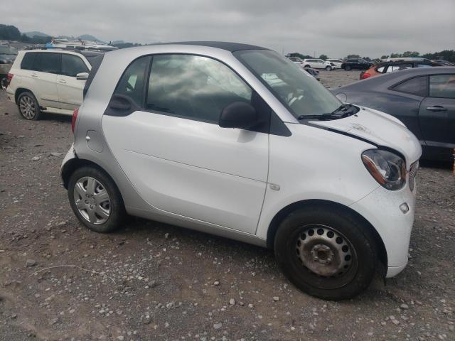 Photo 4 from auction – 2016 SMART FORTWO with VIN WMEFJ5DA9GK124243