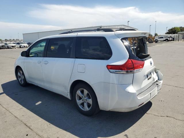 Photo 2 from auction – 2011 TOYOTA SIENNA LE with VIN 5TDKK3DC2BS101405
