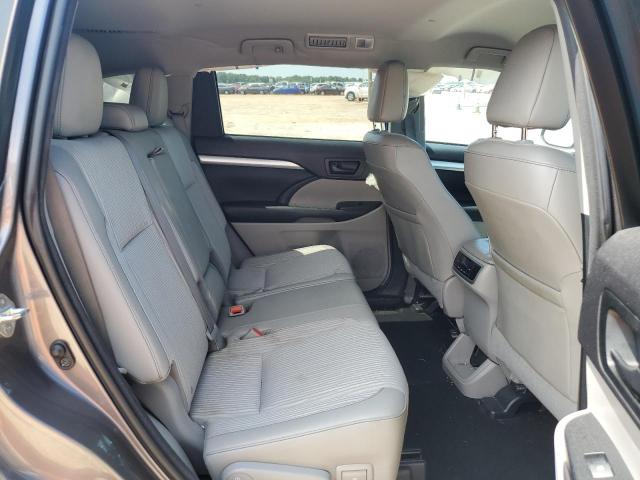 Photo 11 from auction – 2016 TOYOTA HIGHLANDER with VIN 5TDZKRFH1GS159894