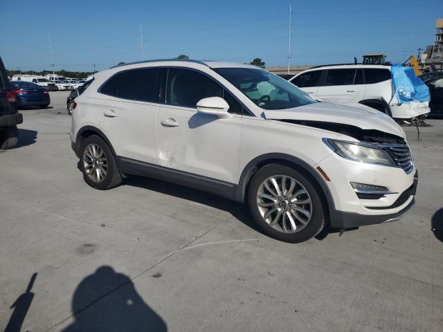 Photo 4 from auction – 2017 LINCOLN MKC RESERV with VIN 5LMCJ3C92HUL01968