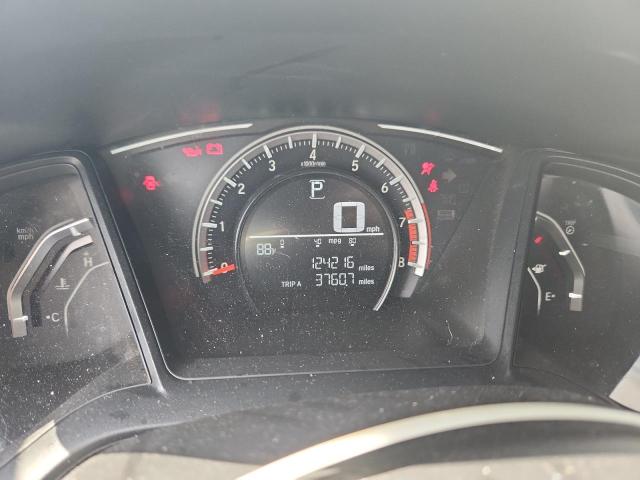 Photo 9 from auction – 2017 HONDA CIVIC LX with VIN 2HGFC2F58HH556811