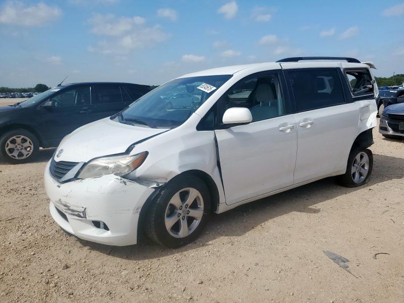 TOYOTA SIENNA LE 2015 with VIN 5TDKK3DC1FS680862 - Photo from auction