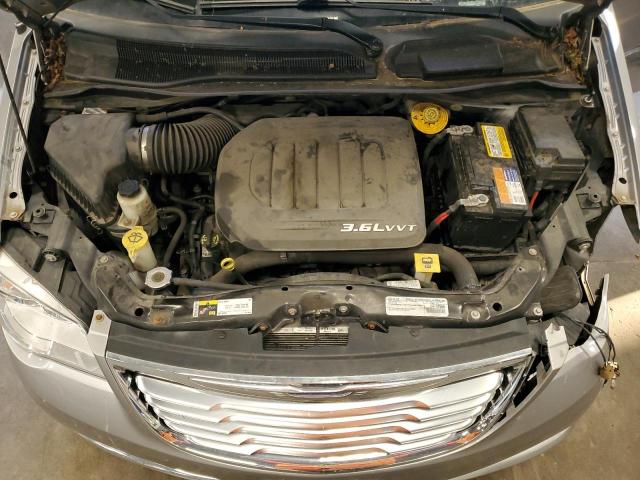 Photo 12 from auction – 2016 CHRYSLER TOWN & COU with VIN 2C4RC1CG4GR189569