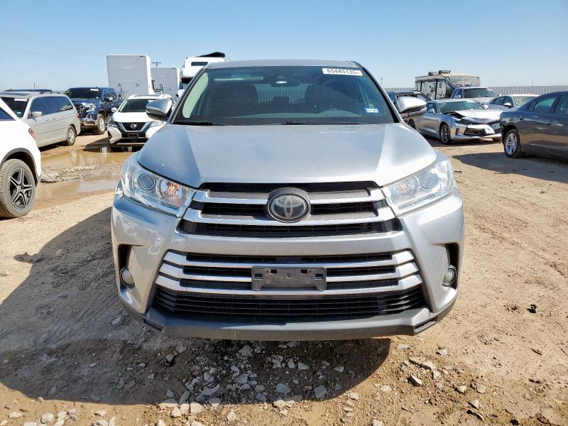 Photo 5 from auction – 2019 TOYOTA HIGHLANDER with VIN 5TDBZRFHXKS976772