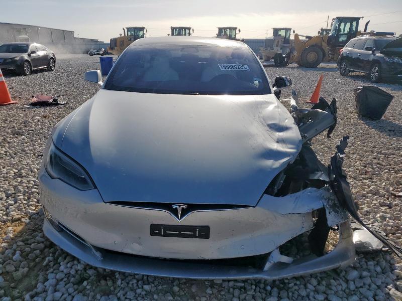 Photo 5 from auction – 2017 TESLA MODEL S with VIN 5YJSA1E28HF200952