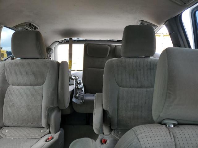 Photo 10 from auction – 2010 TOYOTA SIENNA CE with VIN 5TDKK4CCXAS323549