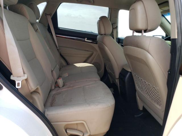 Photo 10 from auction – 2015 KIA SORENTO LX with VIN 5XYKTCA61FG561900