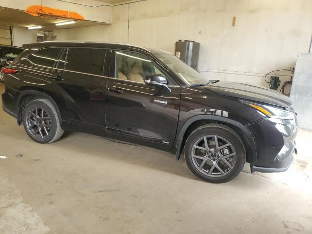 Photo 4 from auction – 2021 TOYOTA HIGHLANDER with VIN 5TDEBRCH3MS023409
