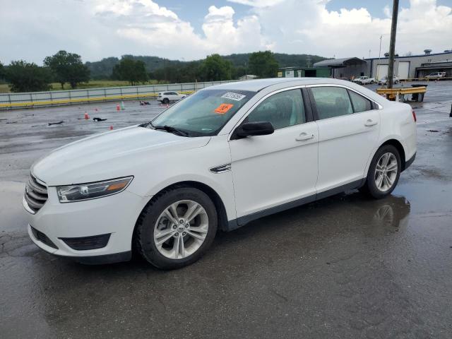 FORD TAURUS SE 2018 with VIN 1FAHP2D8XJG135382 - Photo from auction