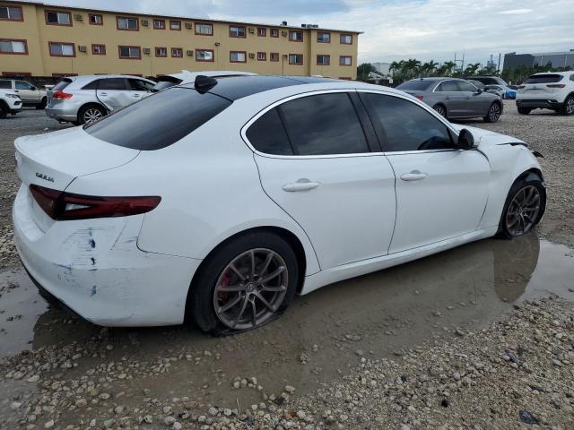 Photo 3 from auction – 2018 ALFA ROMEO GIULIA with VIN ZARFAEBN7J7594839