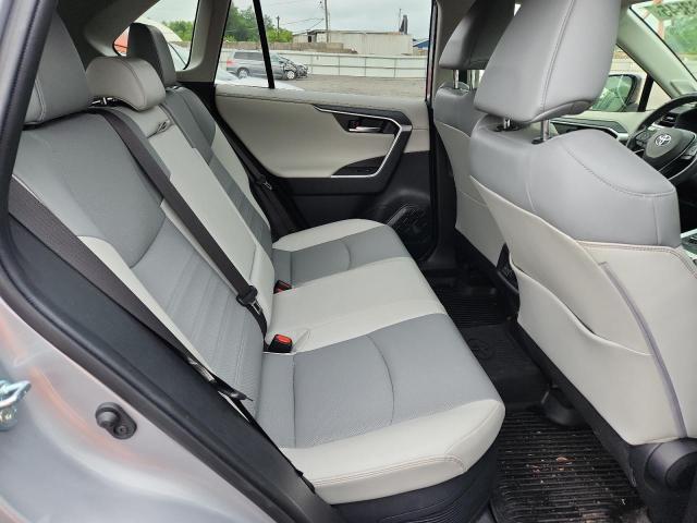 Photo 11 from auction – 2019 TOYOTA RAV4 LIMIT with VIN JTMDWRFV1KD509677