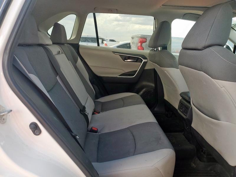 Photo 11 from auction – 2021 TOYOTA RAV4 XLE with VIN 2T3P1RFV8MC229919