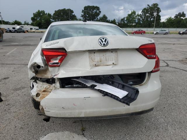 Photo 6 from auction – 2015 VOLKSWAGEN PASSAT S with VIN 1VWAT7A35FC063290
