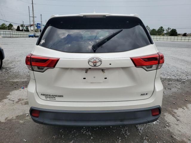 Photo 6 from auction – 2018 TOYOTA HIGHLANDER with VIN 5TDKZRFH2JS542747