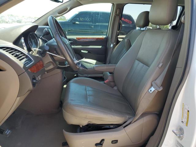 Photo 7 from auction – 2016 CHRYSLER TOWN & COU with VIN 2C4RC1BG2GR112071