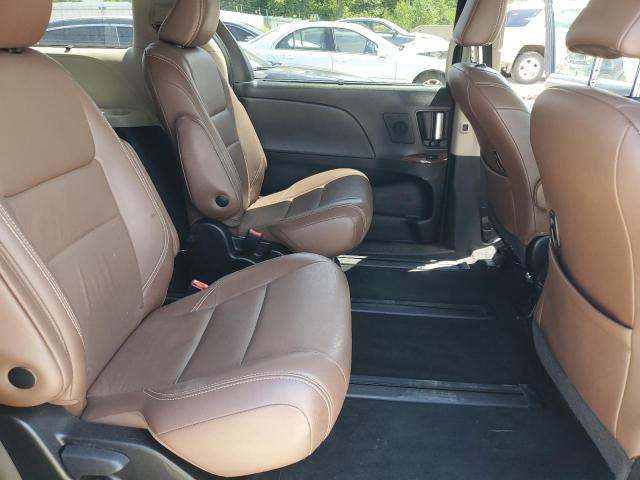 Photo 11 from auction – 2018 TOYOTA SIENNA XLE with VIN 5TDDZ3DC1JS193304