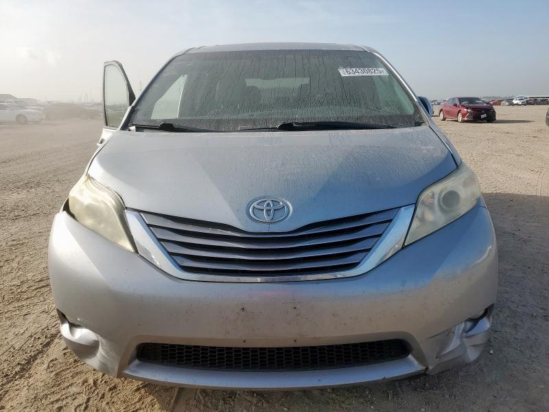 Photo 5 from auction – 2015 TOYOTA SIENNA XLE with VIN 5TDYK3DC2FS664759