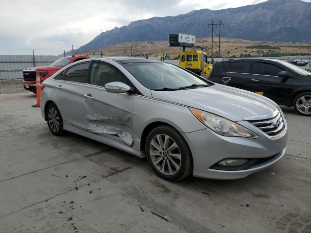 Photo 4 from auction – 2014 HYUNDAI SONATA SE with VIN 5NPEC4AC4EH934136