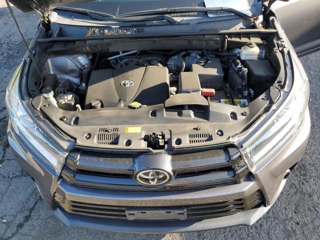 Foto 12 de la subasta – 2017 TOYOTA HIGHLANDER con VIN 5TDJZRFH8HS375333