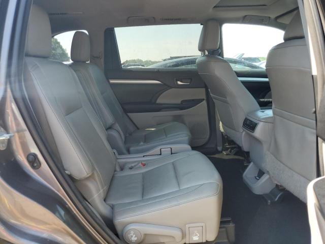 Photo 10 from auction – 2016 TOYOTA HIGHLANDER with VIN 5TDJKRFH3GS281931