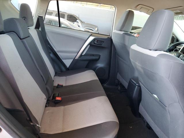 Photo 11 from auction – 2013 TOYOTA RAV4 LE with VIN JTMZFREV8DD013656