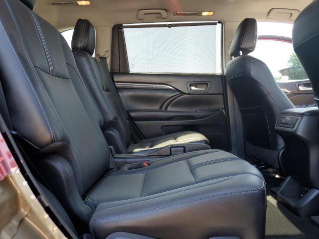 Photo 11 from auction – 2018 TOYOTA HIGHLANDER with VIN 5TDKZRFH6JS526907