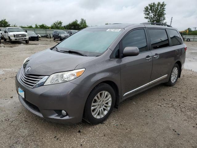 TOYOTA SIENNA XLE 2017 with VIN 5TDYZ3DC3HS899685 - Photo from auction