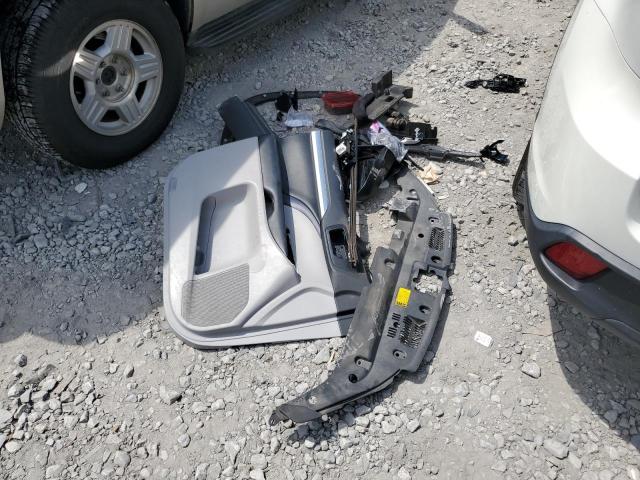 Photo 13 from auction – 2019 TOYOTA HIGHLANDER with VIN 5TDKZRFHXKS341258
