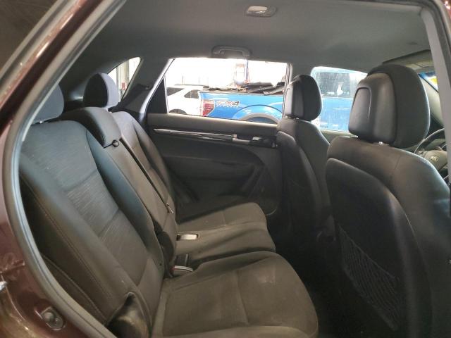 Photo 11 from auction – 2015 KIA SORENTO LX with VIN 5XYKT3A66FG587229