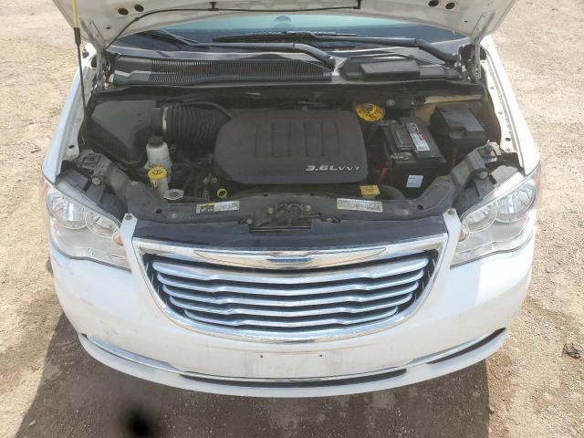 Photo 12 from auction – 2015 CHRYSLER TOWN & COU with VIN 2C4RC1BG4FR628222