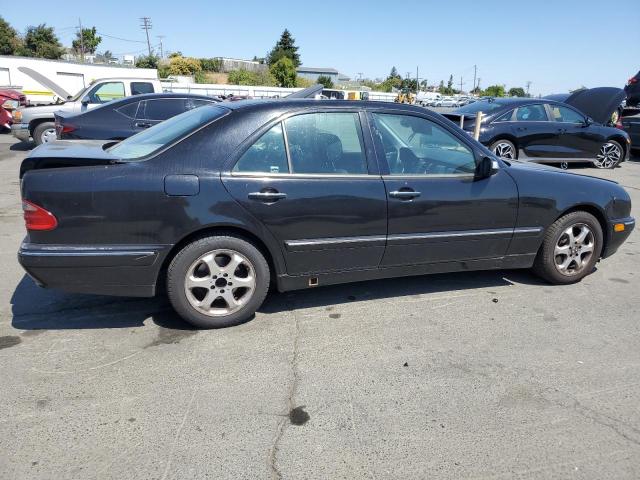 Photo 3 from auction – 2002 MERCEDES-BENZ E 320 with VIN WDBJF65J22B471855