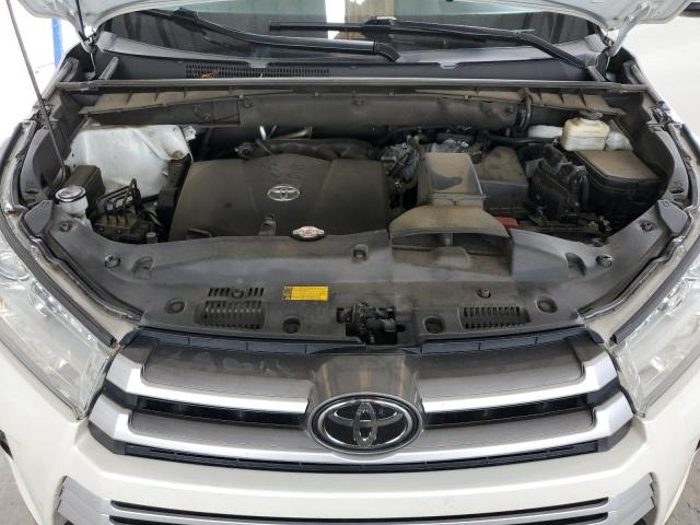Foto 12 de la subasta – 2018 TOYOTA HIGHLANDER con VIN 5TDKZRFH3JS546063