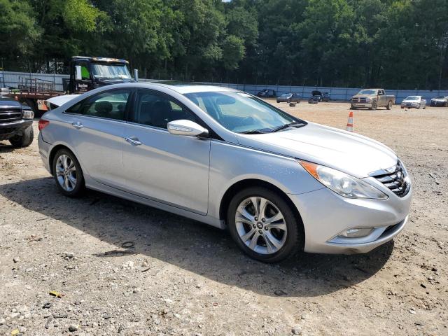 Photo 4 from auction – 2011 HYUNDAI SONATA SE with VIN 5NPEC4ABXBH304205