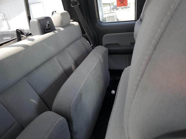 Photo 10 from auction – 2004 FORD F150 with VIN 1FTPX14524NB60802